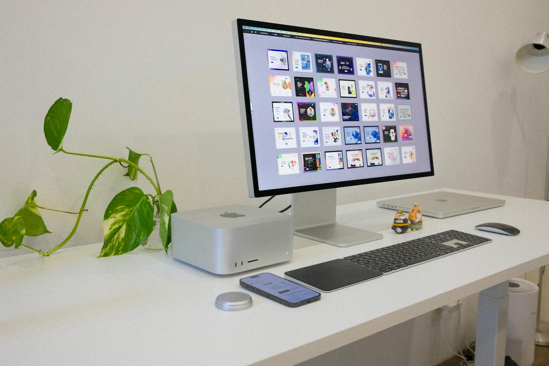 Espace de travail Apple sobre et épuré